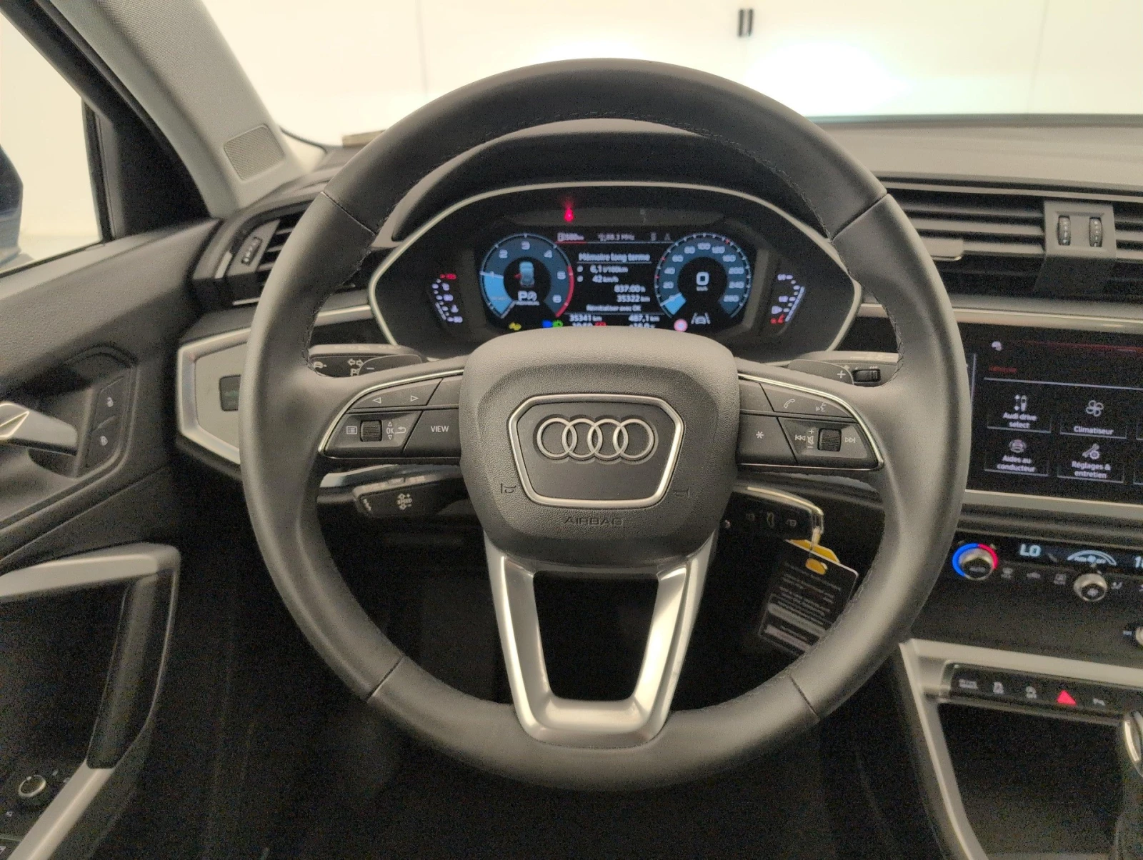 Audi Q3 35 TDI Business Автоматик Навигация, снимка 11 - Автомобили и джипове - 56068156