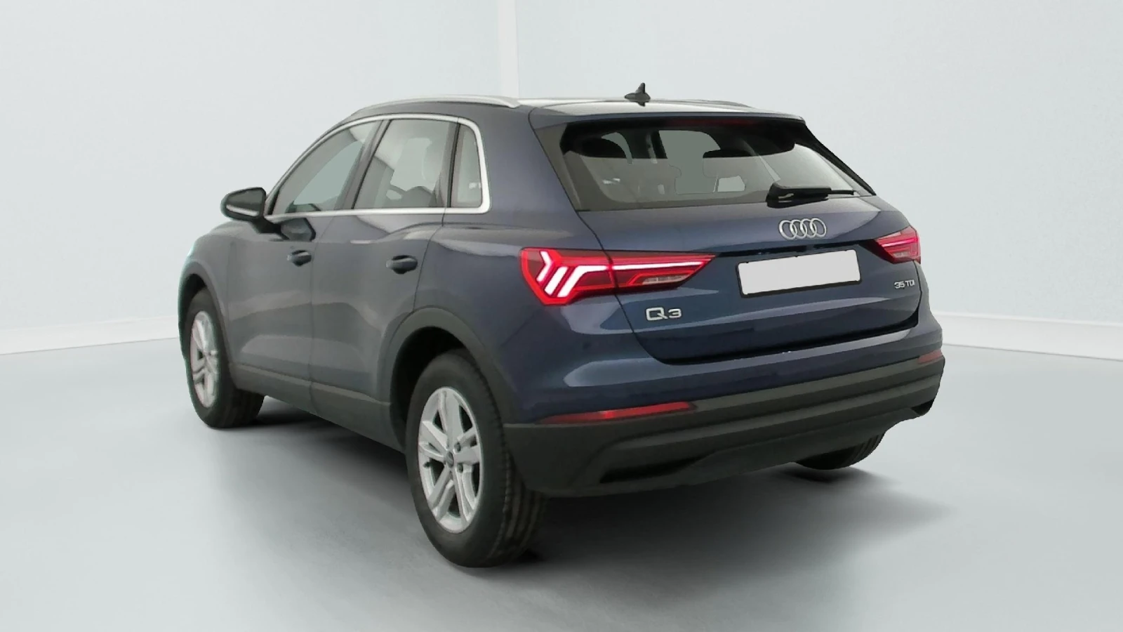Audi Q3 35 TDI Business Автоматик Навигация, снимка 8 - Автомобили и джипове - 56068156