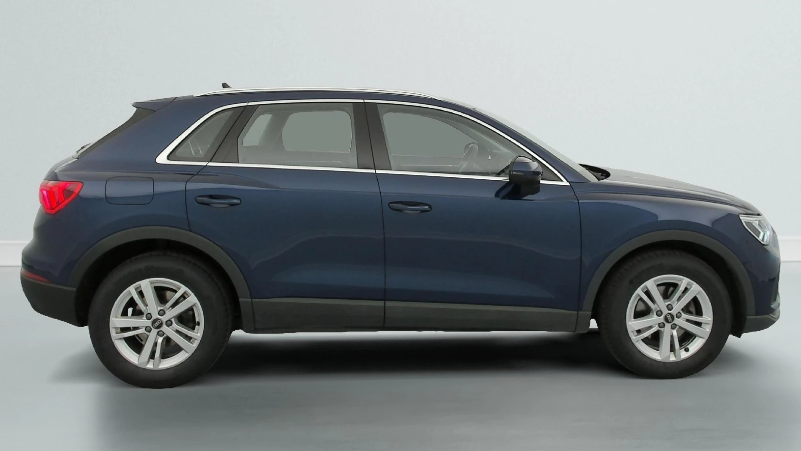 Audi Q3 35 TDI Business Автоматик Навигация, снимка 6 - Автомобили и джипове - 56068156