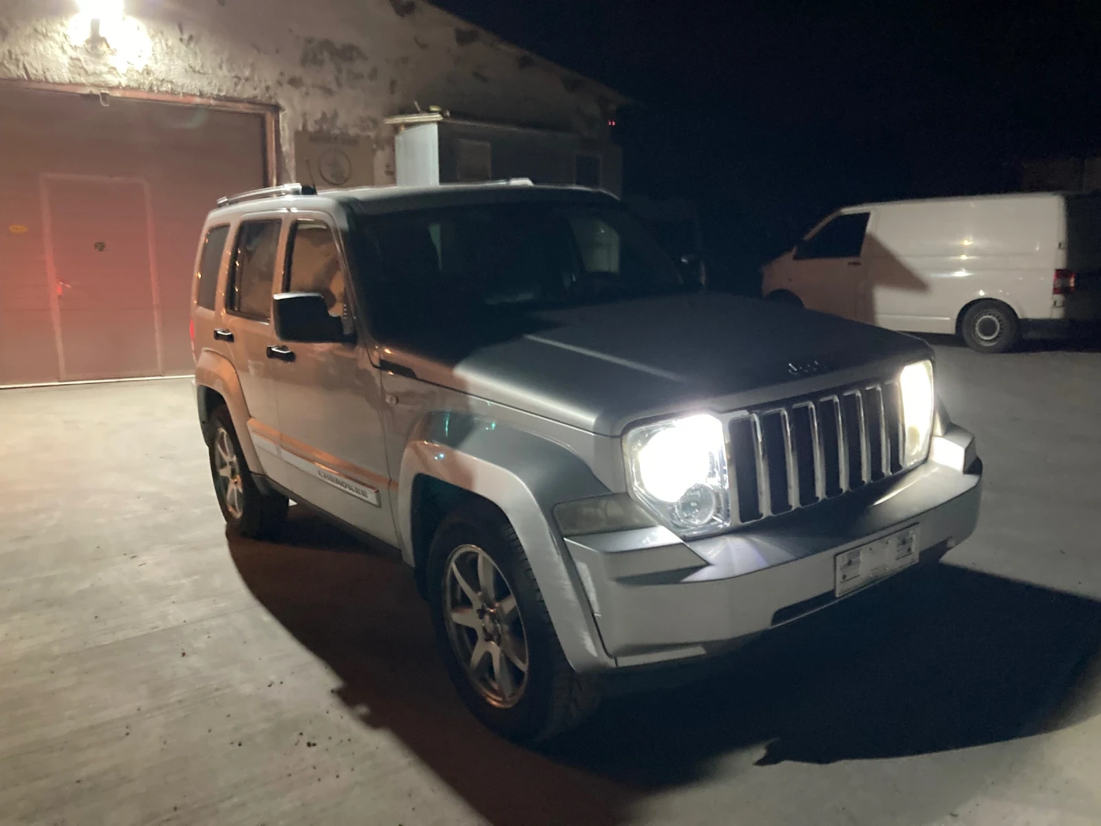 Jeep Cherokee 2.8 Dizel 200konq Evro-5 Avtomat | Mobile.bg � ����������� 2