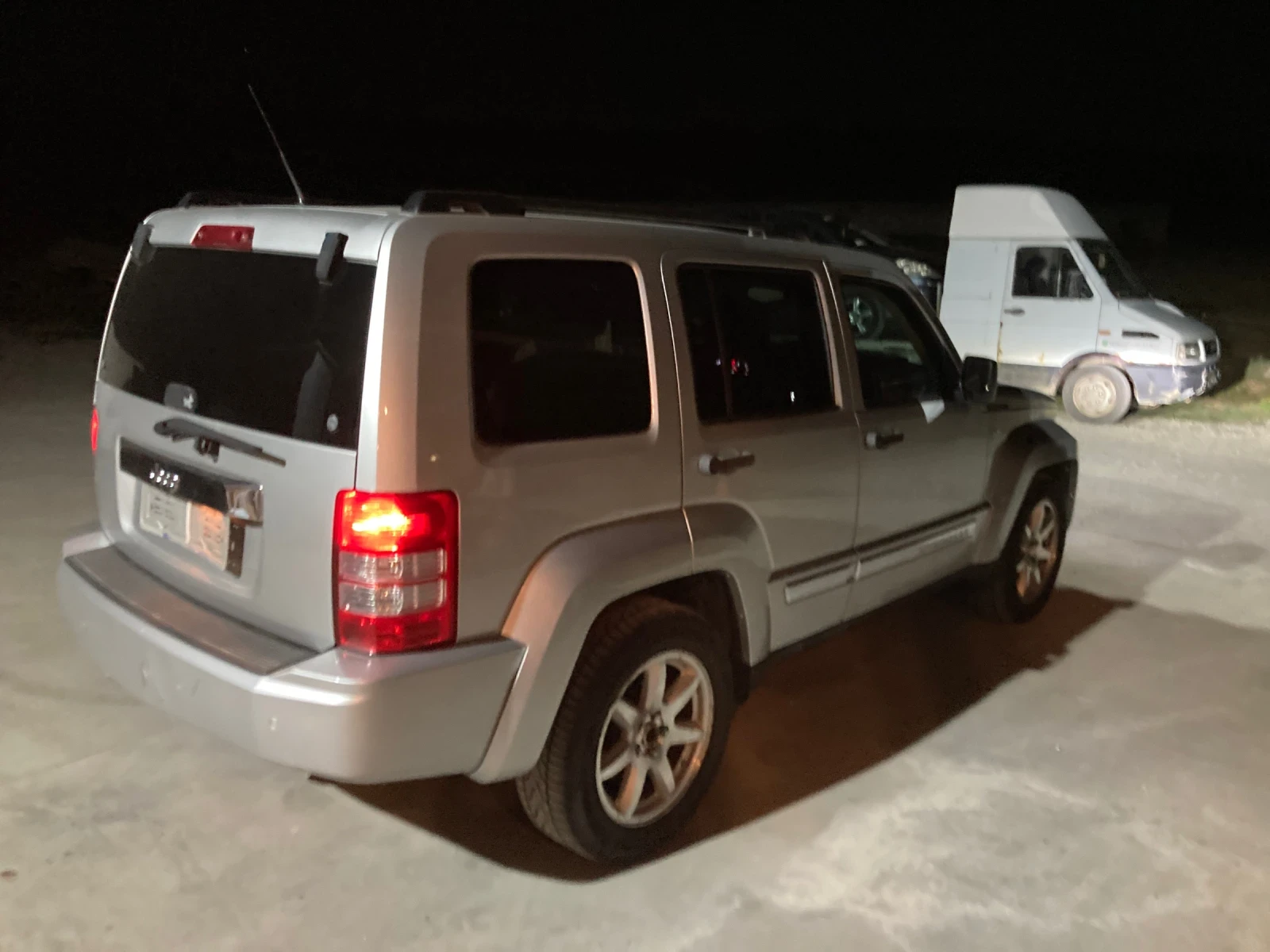 Jeep Cherokee 2.8 Dizel 200konq Evro-5 Avtomat | Mobile.bg � ����������� 4