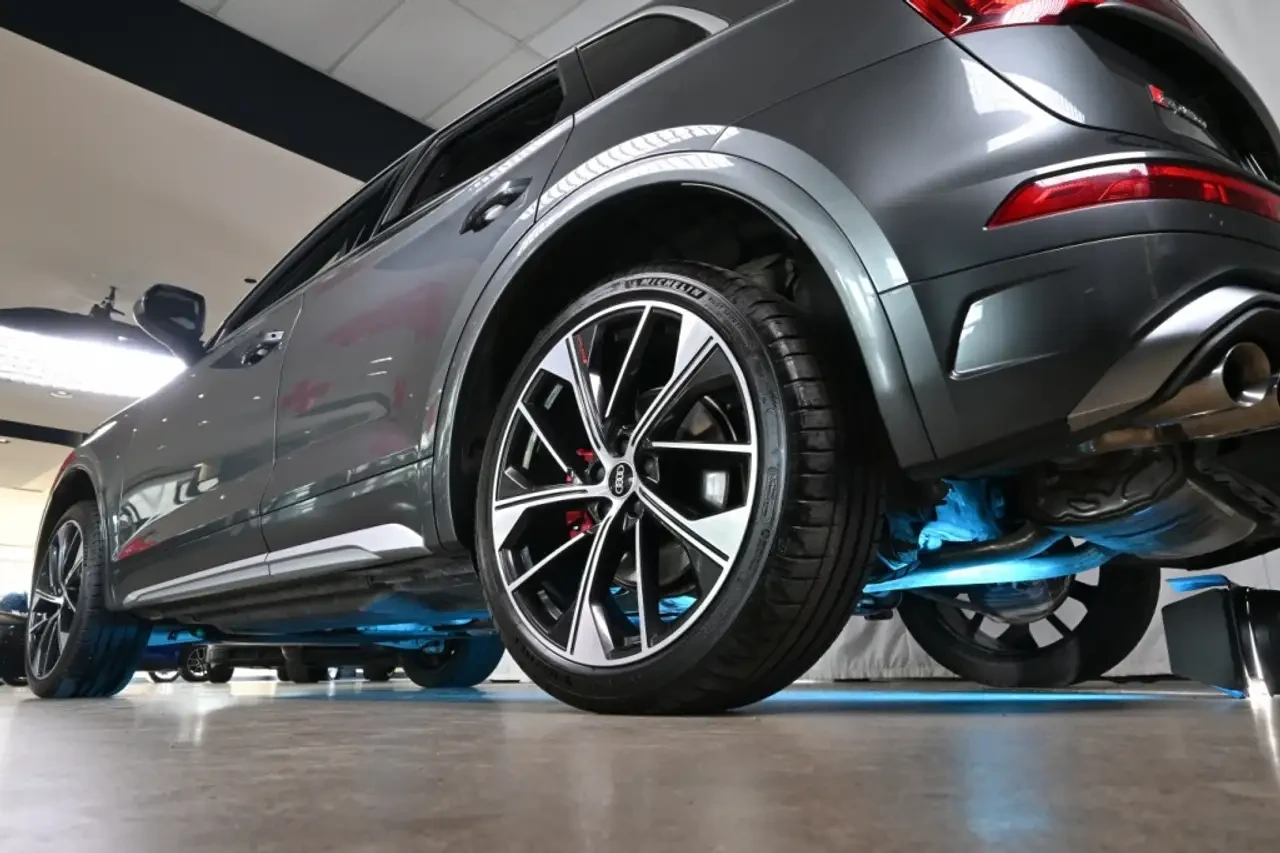 Audi SQ5, снимка 13 - Автомобили и джипове - 56227000