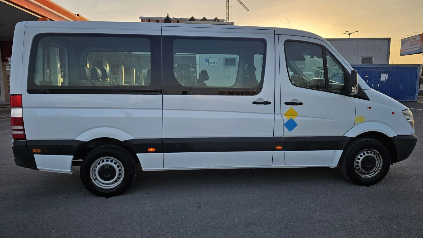 Mercedes-Benz Sprinter 211 CDI - 9 места, двигател OM646, снимка 4 - Бусове и автобуси - 53881625