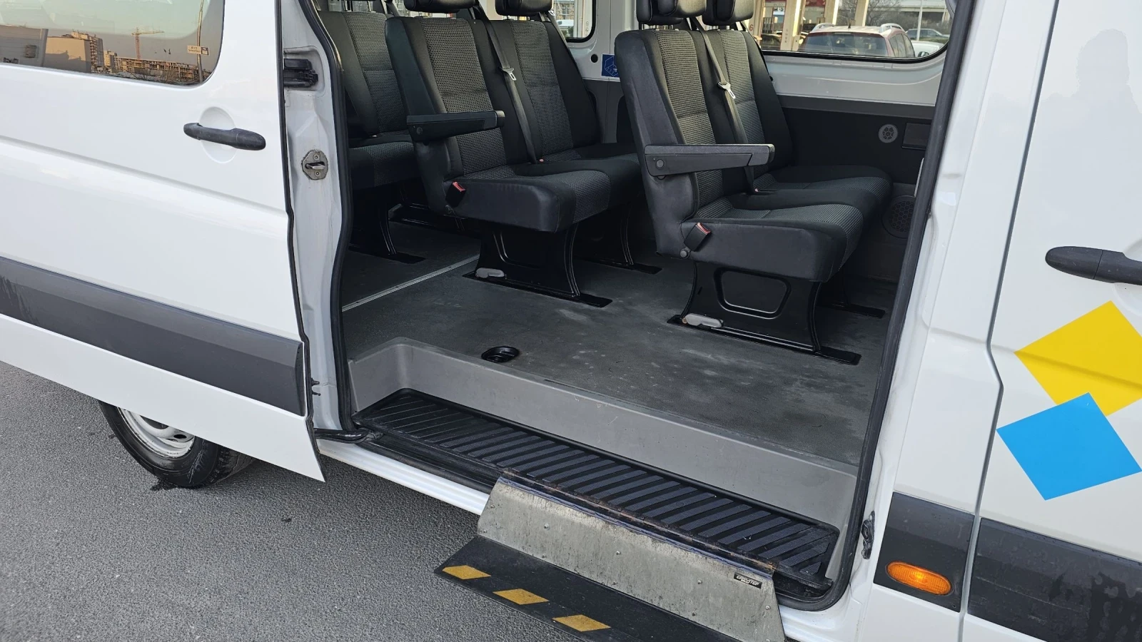 Mercedes-Benz Sprinter 211 CDI - 9 места, двигател OM646, снимка 13 - Бусове и автобуси - 53881625