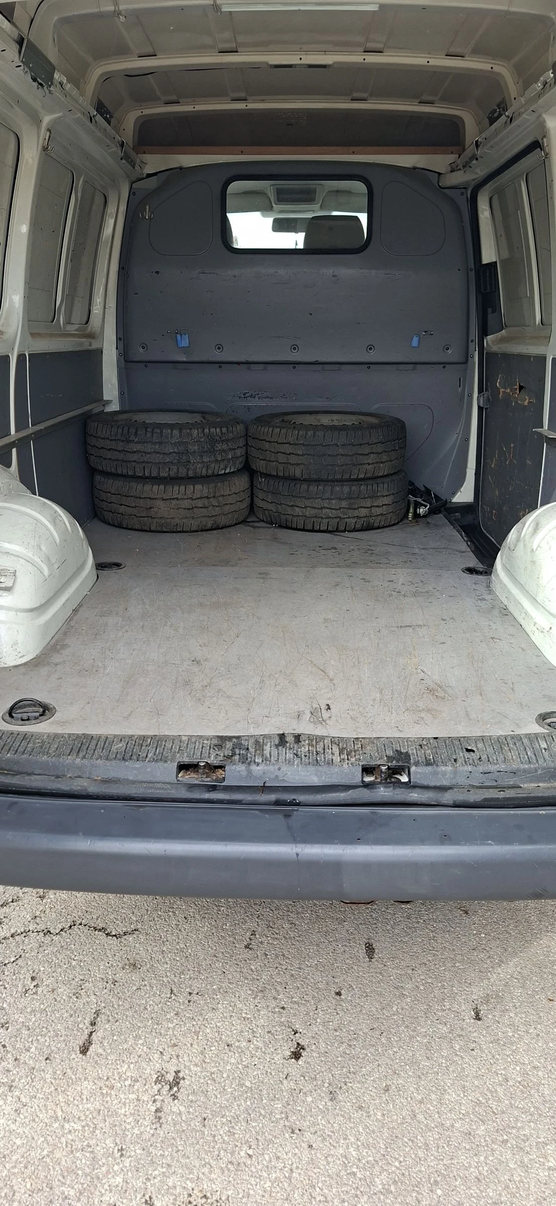 VW T5 2.5 TDI 131к.с отличен мотор и скорости , снимка 5 - Бусове и автобуси - 54090921