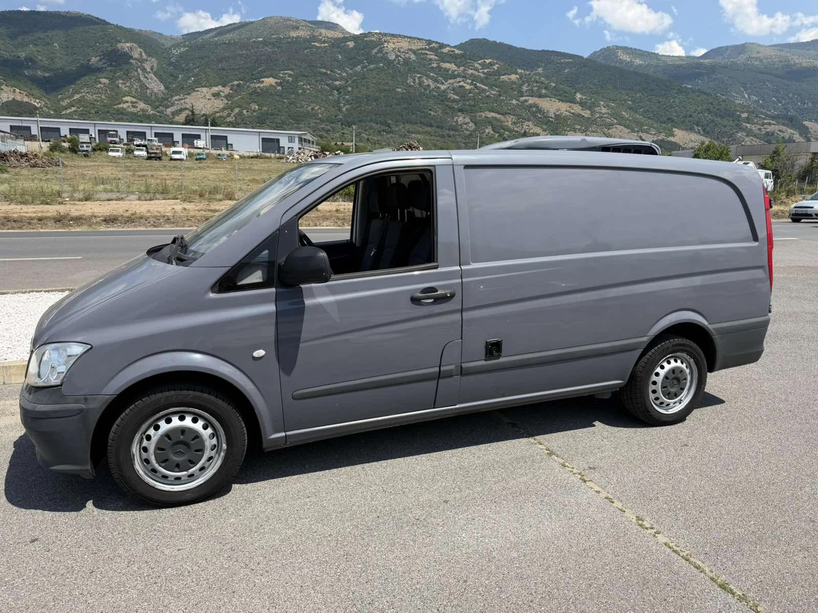 Mercedes-Benz Vito 113CDI/Хладилен/Клима/Kerstner, снимка 3 - Бусове и автобуси - 55446660
