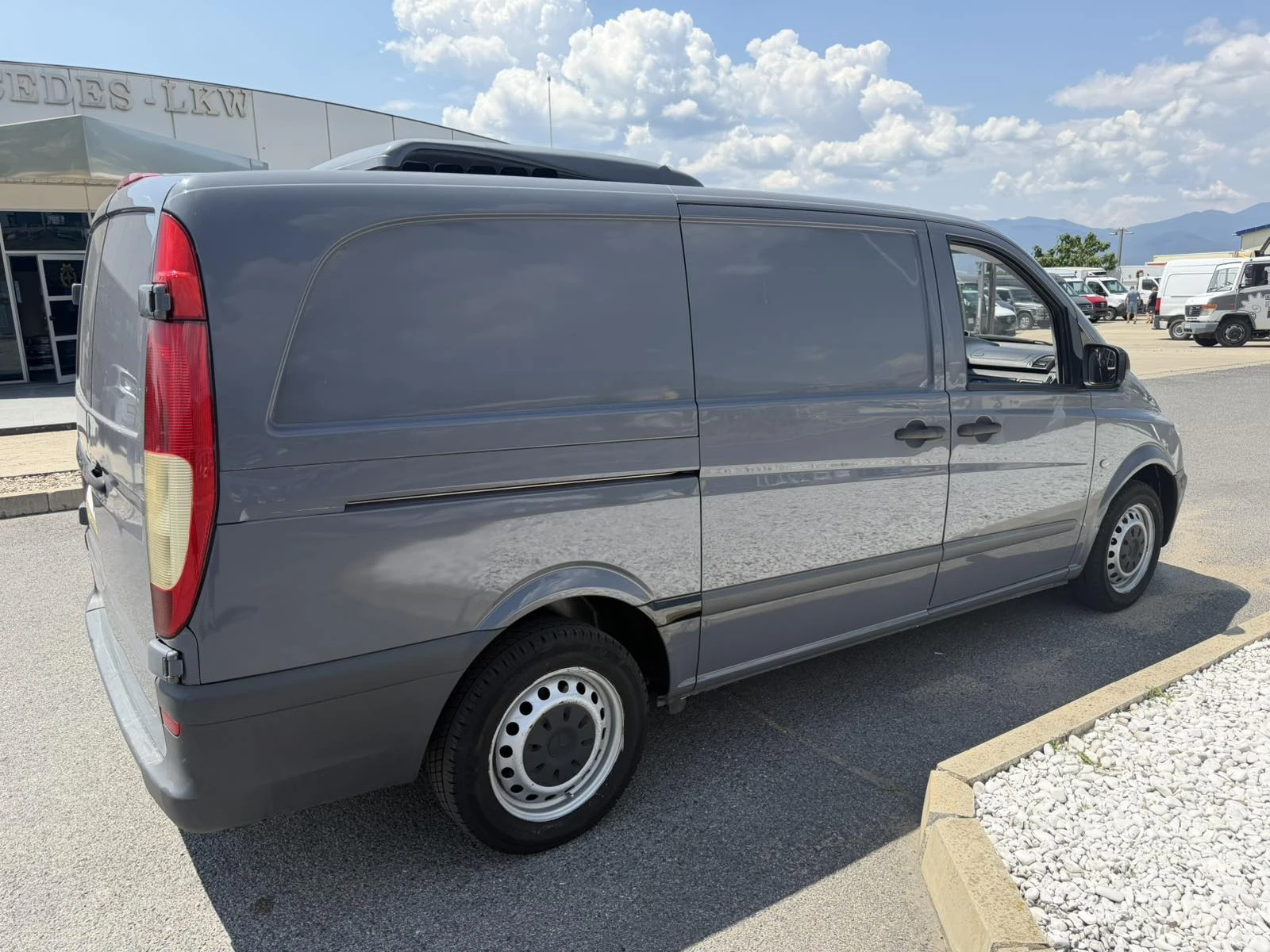 Mercedes-Benz Vito 113CDI/Хладилен/Клима/Kerstner, снимка 4 - Бусове и автобуси - 55446660