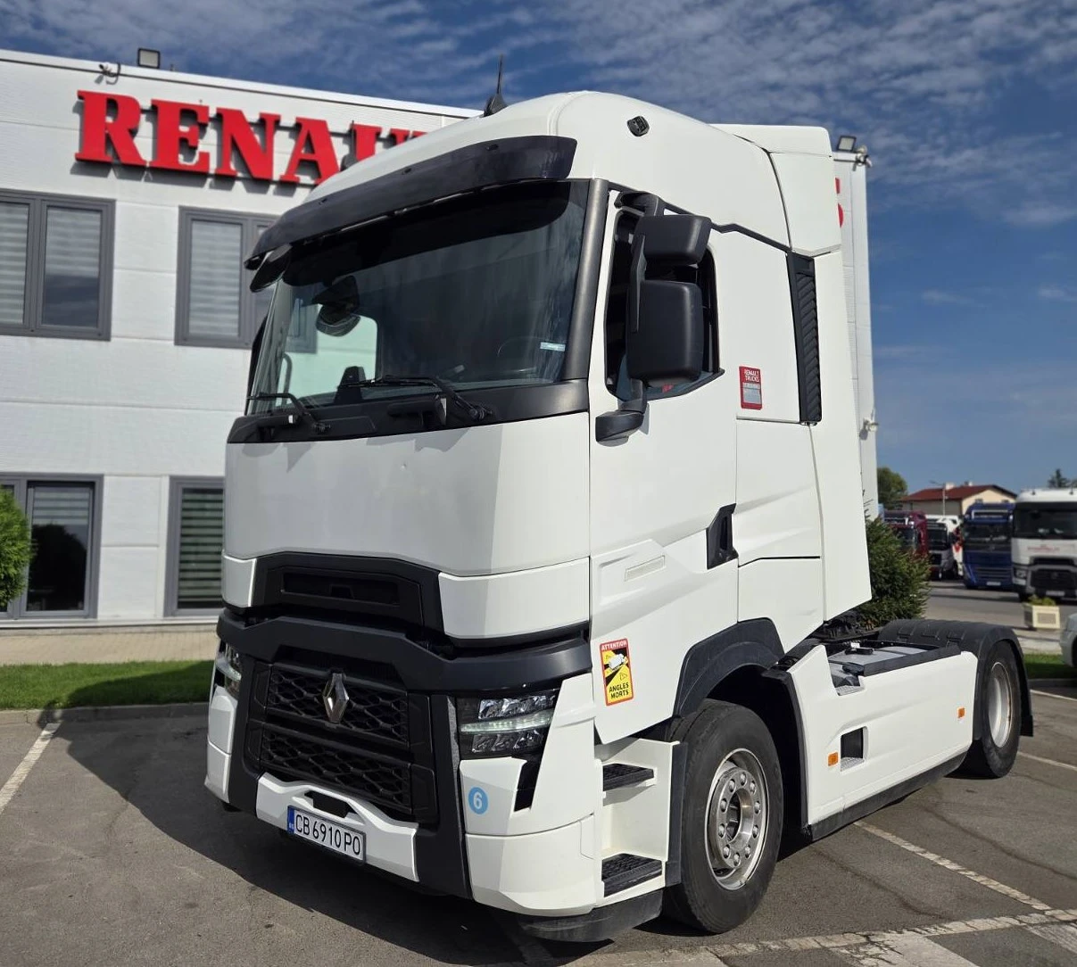 Renault T  -12   | Mobile.bg   1