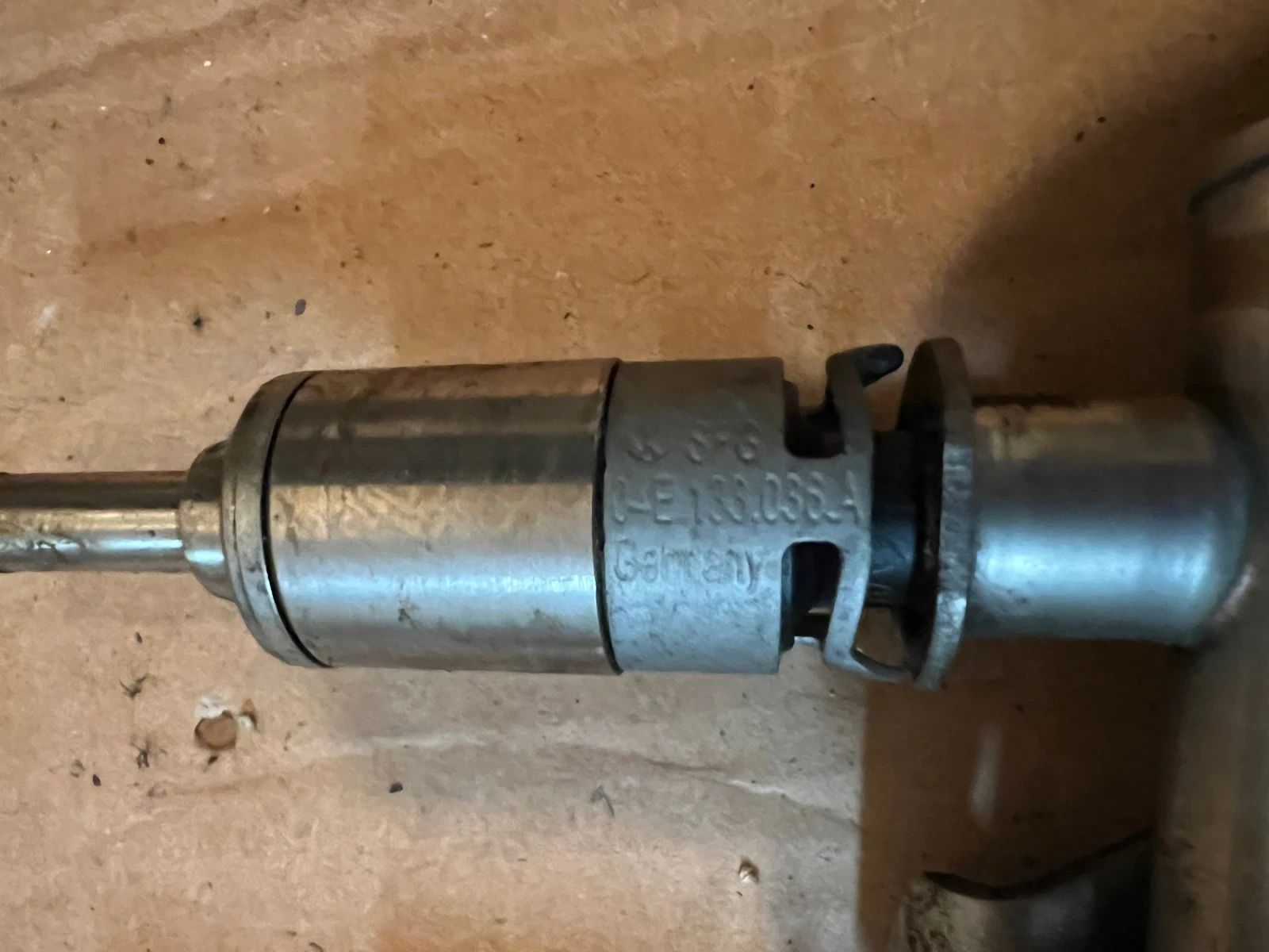 04E133036A Дюза 1.2TSI VW AUDI SEAT SKODA 0261500248 04E.133.036.A | Mobile.bg — изображение 1