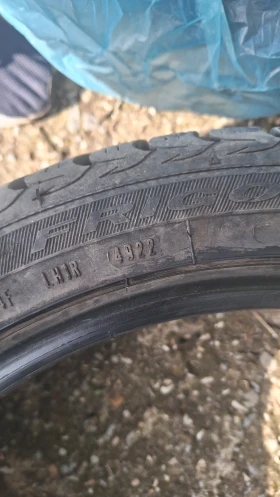 Гуми Зимни 225/45R18, снимка 5