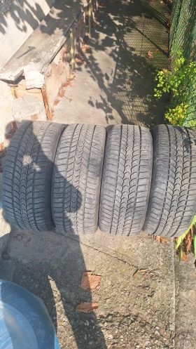 Гуми Зимни 225/45R18, снимка 1