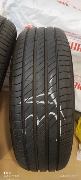 Гуми Летни 215/65R17, снимка 3 - Гуми и джанти - 52904246