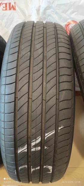 Гуми Летни 215/65R17, снимка 4 - Гуми и джанти - 52904246
