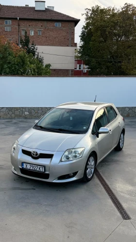 Toyota Auris 2.0 D-4D - изображение 1