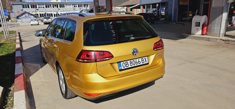 VW Golf ЗаводскиМетан-Подготвен за такси*Автомат, снимка 4 - Автомобили и джипове - 45216996