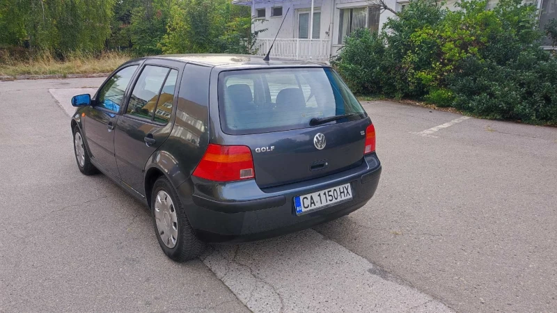 VW Golf Голф 4, 101к.с, 1, 6 , снимка 15 - Автомобили и джипове - 48152233