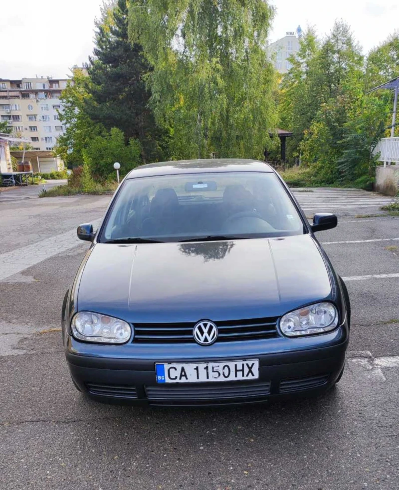 VW Golf Голф 4, 101к.с, 1, 6 , снимка 2 - Автомобили и джипове - 48152233