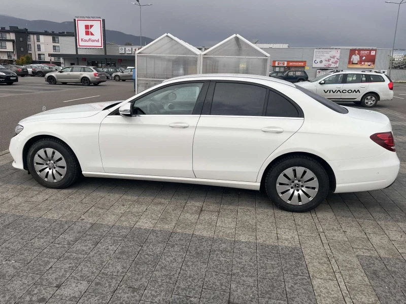 Mercedes-Benz E 200, снимка 3 - Автомобили и джипове - 48869555