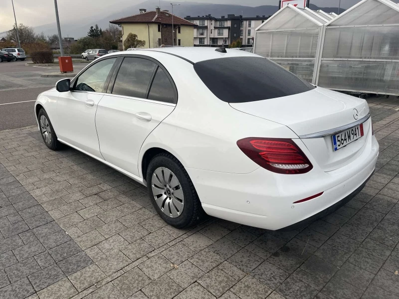 Mercedes-Benz E 200, снимка 4 - Автомобили и джипове - 48869555