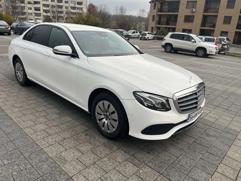 Mercedes-Benz E 200, снимка 1 - Автомобили и джипове - 48869555