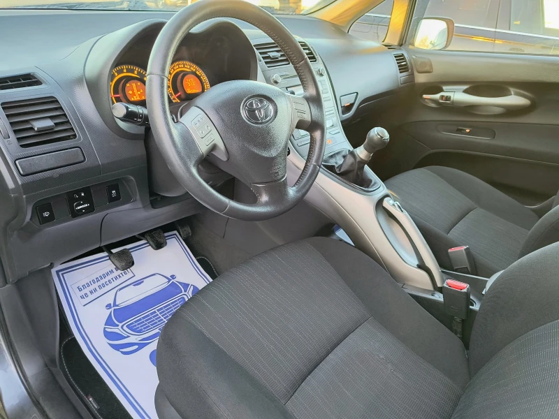 Toyota Auris 1.6-124 КС КЕЙЛЕС / ПОДГРЕВ , снимка 9 - Автомобили и джипове - 49576636