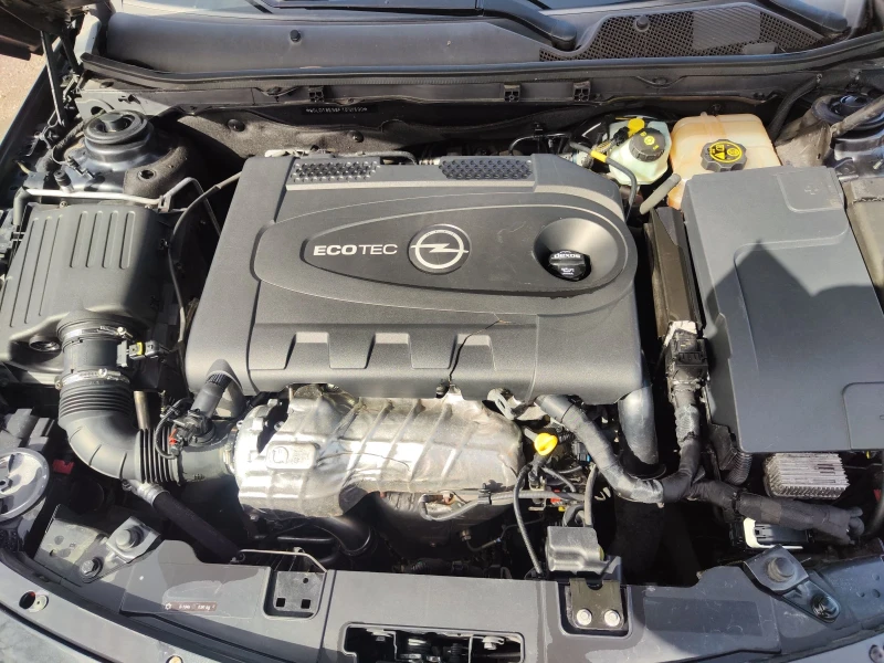 Opel Insignia 2.0 CDTI 140 K.S., снимка 16 - Автомобили и джипове - 49977247