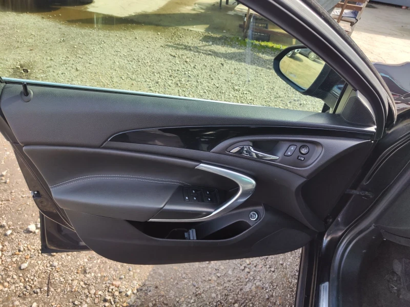 Opel Insignia 2.0 CDTI 140 K.S., снимка 14 - Автомобили и джипове - 49977247