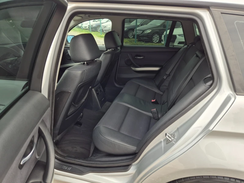 BMW 320 d Автомат, снимка 12 - Автомобили и джипове - 52707227