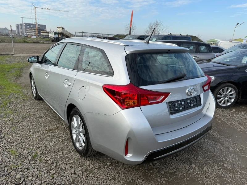 Toyota Auris 1.6i CH 132ks AUTOMAT, снимка 6 - Автомобили и джипове - 52747284