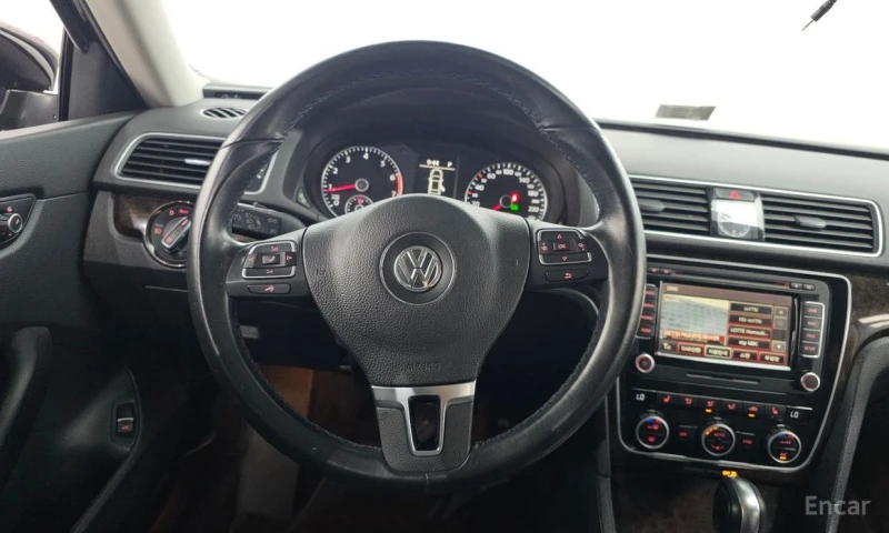 VW Passat, снимка 13 - Автомобили и джипове - 52998455