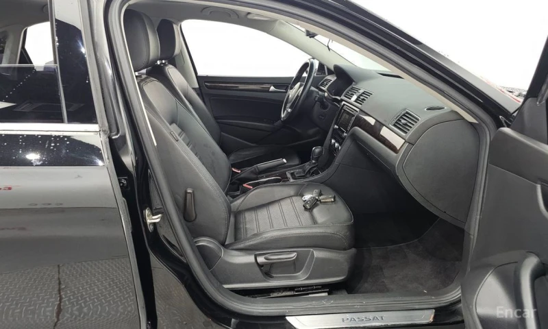 VW Passat, снимка 11 - Автомобили и джипове - 52998455
