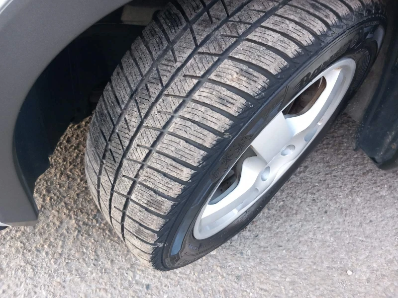 Honda Civic 1.8i CARBON, снимка 16 - Автомобили и джипове - 53213046