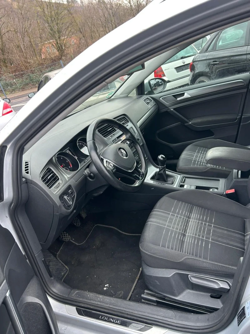VW Golf 1.6 дизел, снимка 12 - Автомобили и джипове - 53238219