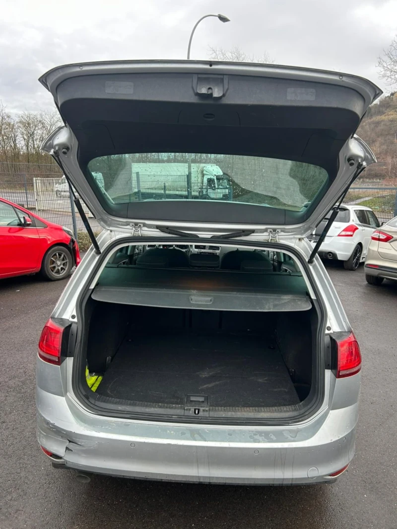 VW Golf 1.6 дизел, снимка 4 - Автомобили и джипове - 53238219