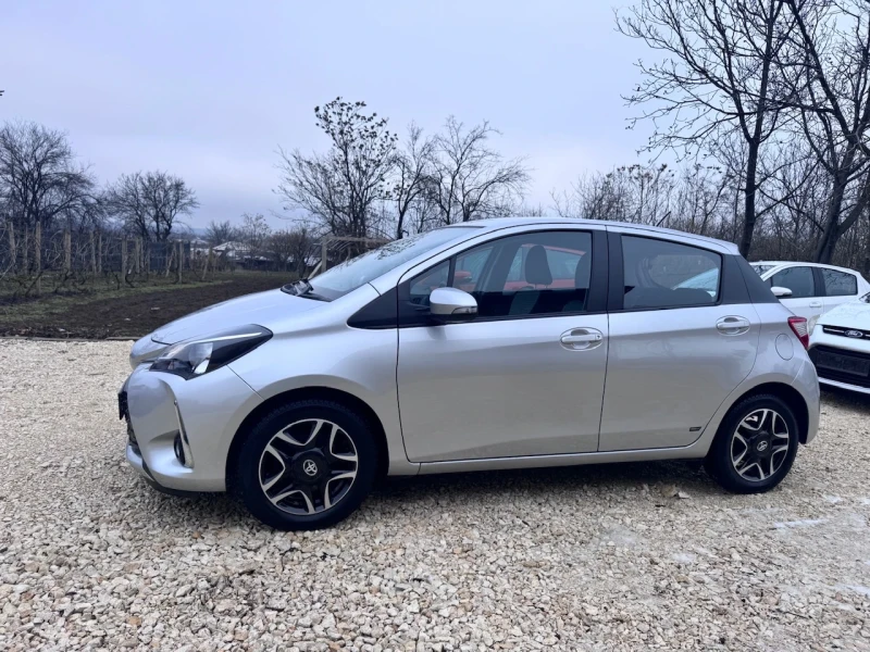 Toyota Yaris 1.5i Автоматик, снимка 2 - Автомобили и джипове - 53445368