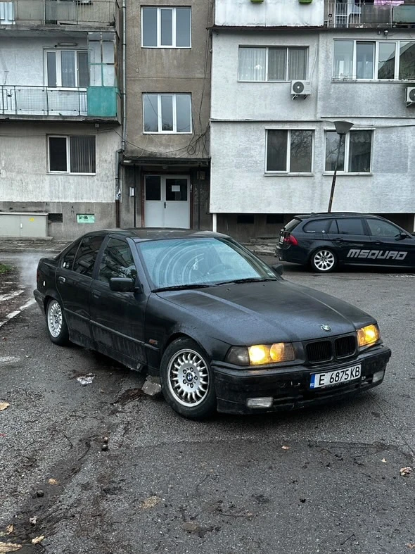 BMW 318, снимка 1 - Автомобили и джипове - 48178538