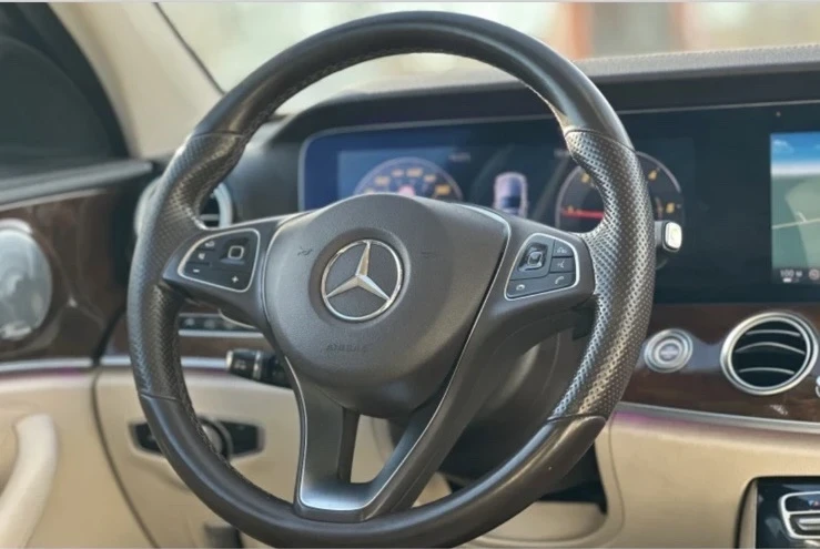 Mercedes-Benz E 220 * * ВСИЧКИ ЕКСТРИ* * HEAD-UP/BURMESTER/AIRMATIC/ПЕ, снимка 9 - Автомобили и джипове - 52528802