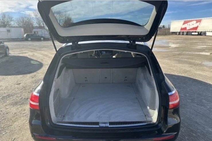 Mercedes-Benz E 220 * * ВСИЧКИ ЕКСТРИ* * HEAD-UP/BURMESTER/AIRMATIC/ПЕ, снимка 5 - Автомобили и джипове - 52528802
