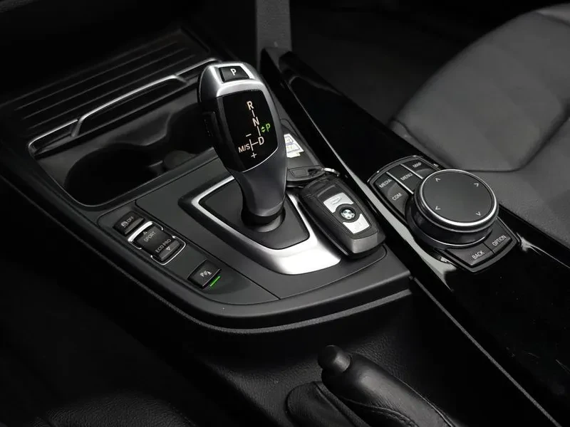 BMW 320 d, снимка 8 - Автомобили и джипове - 55144810