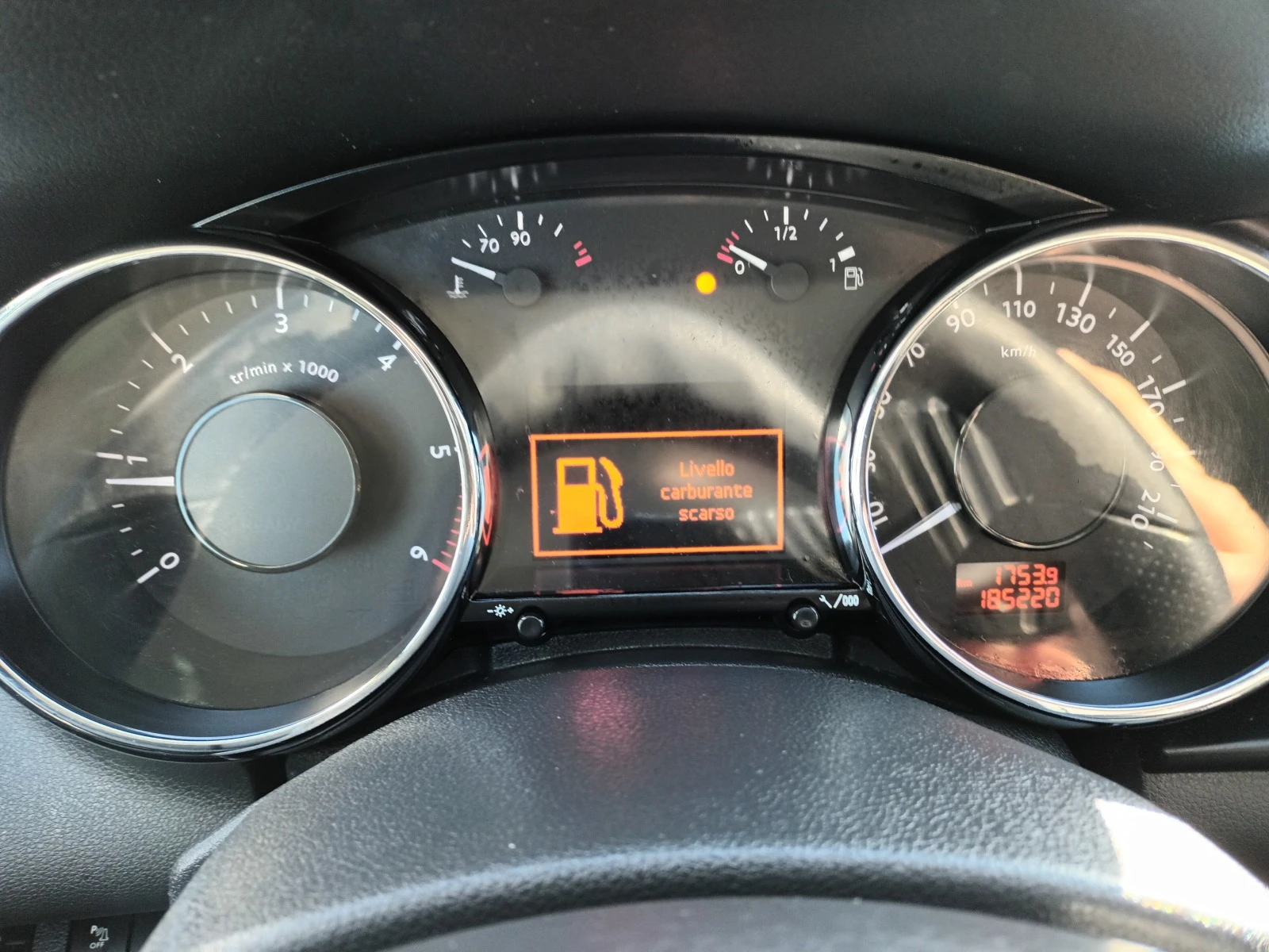 Peugeot 3008 1.6-HDI 110кс. 6 ск.Хедап  | Mobile.bg — изображение 12