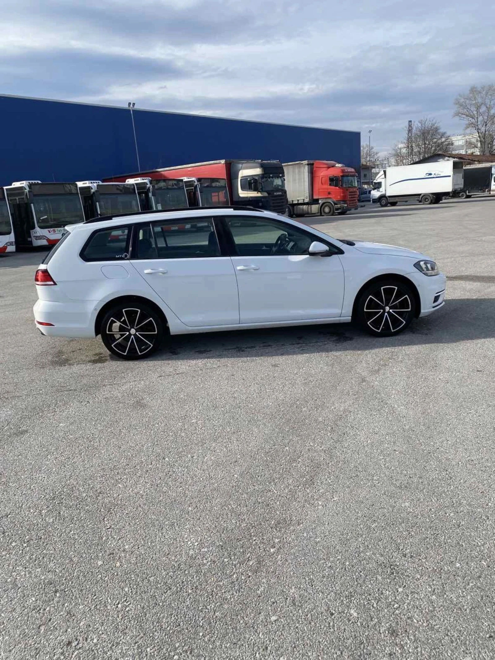 VW Golf 7.5 Facelift 123k.km - изображение 7