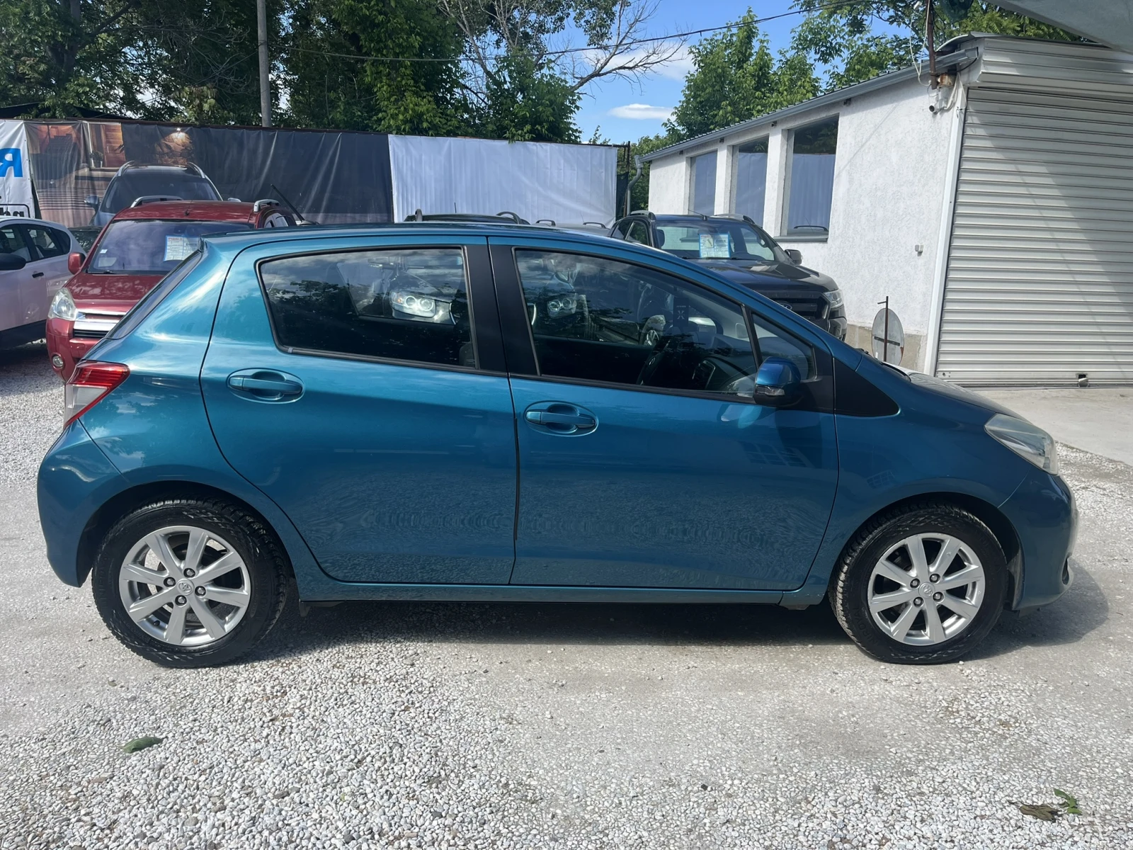 Toyota Yaris 1.3 VVTi-100 к.с. - изображение 7