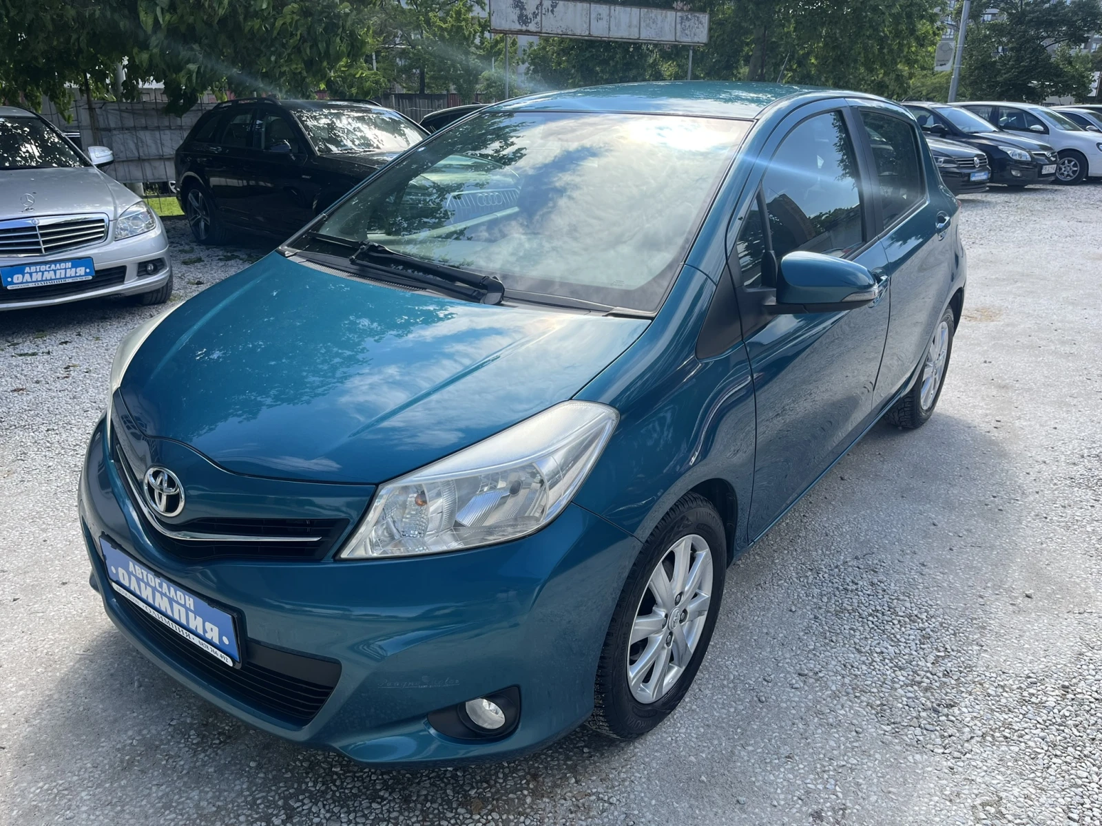 Toyota Yaris 1.3 VVTi-100 к.с. - изображение 2