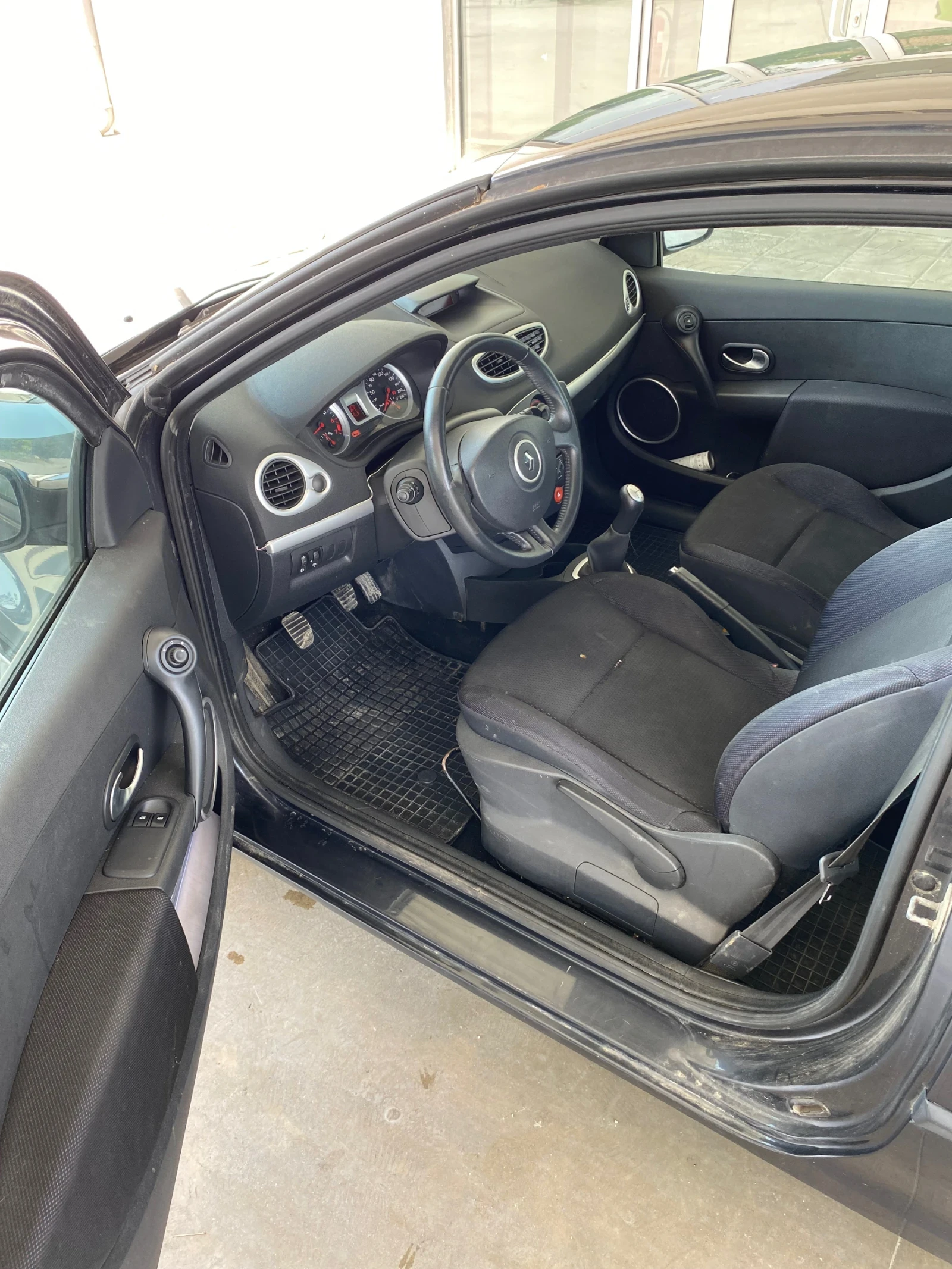 Renault Clio  - изображение 8