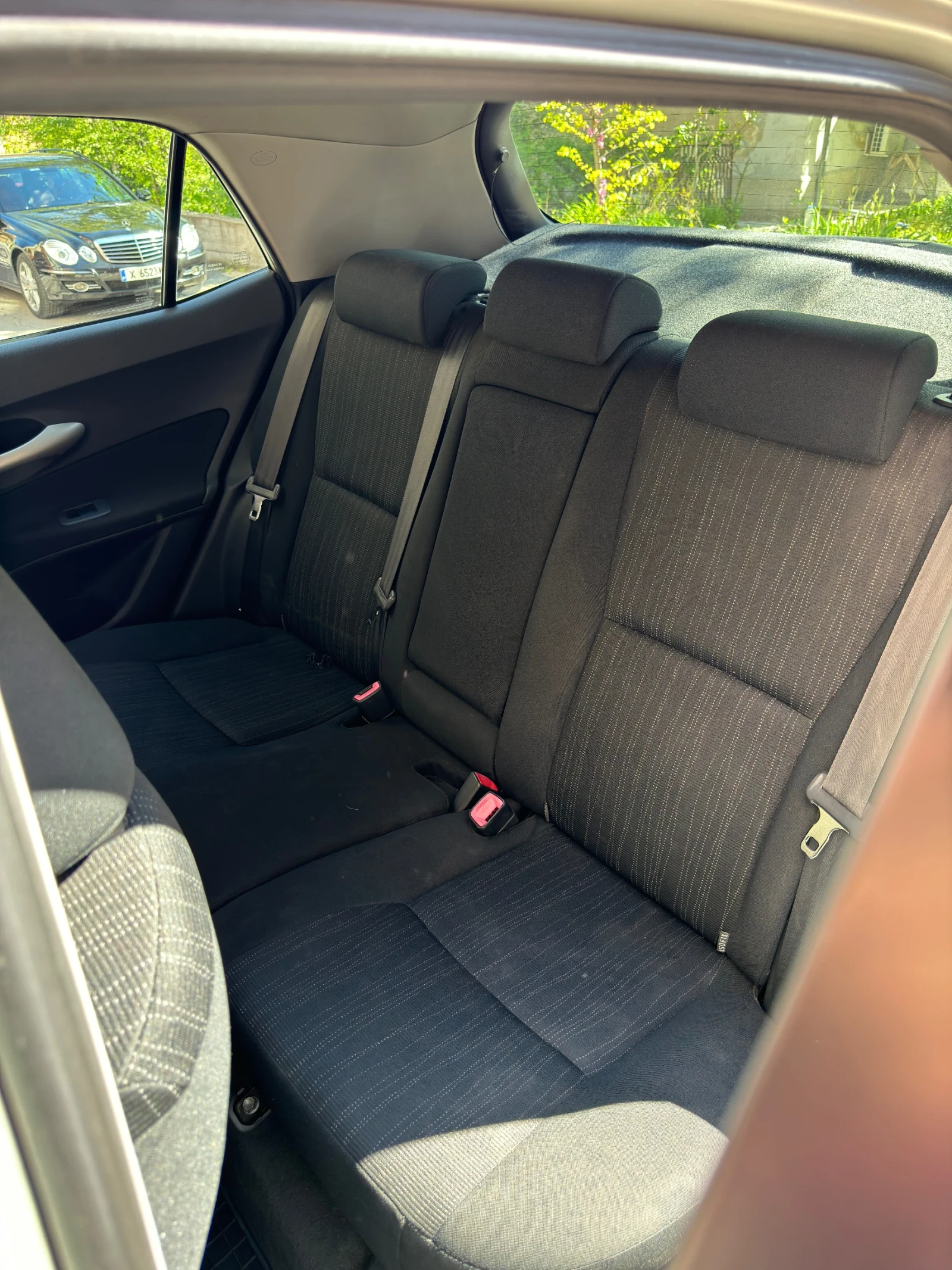 Toyota Auris 2.0 D-4D - изображение 8