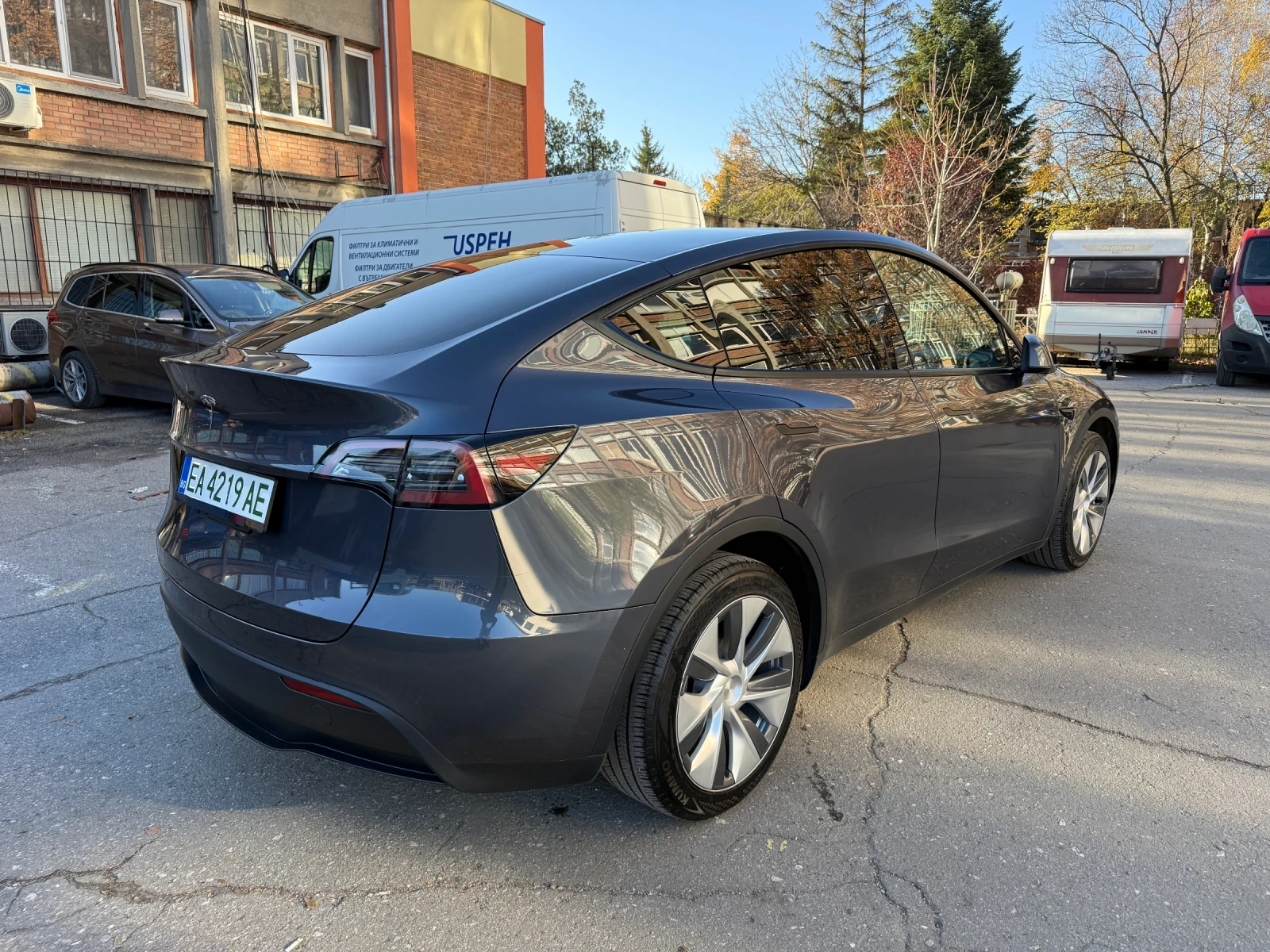 Tesla Model Y Facelift  LFP   | Mobile.bg   10
