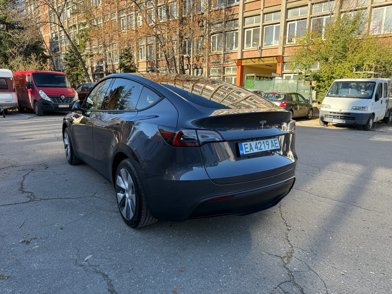 Tesla Model Y Facelift  LFP   | Mobile.bg   8