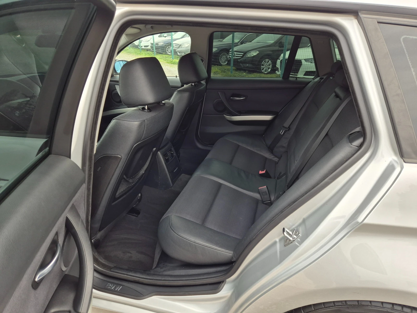 BMW 320 d  | Mobile.bg   12