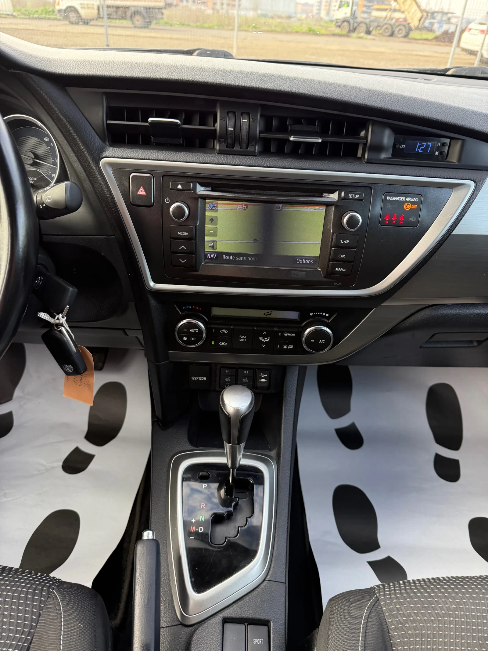 Toyota Auris 1.6i CH 132ks AUTOMAT | Mobile.bg   15