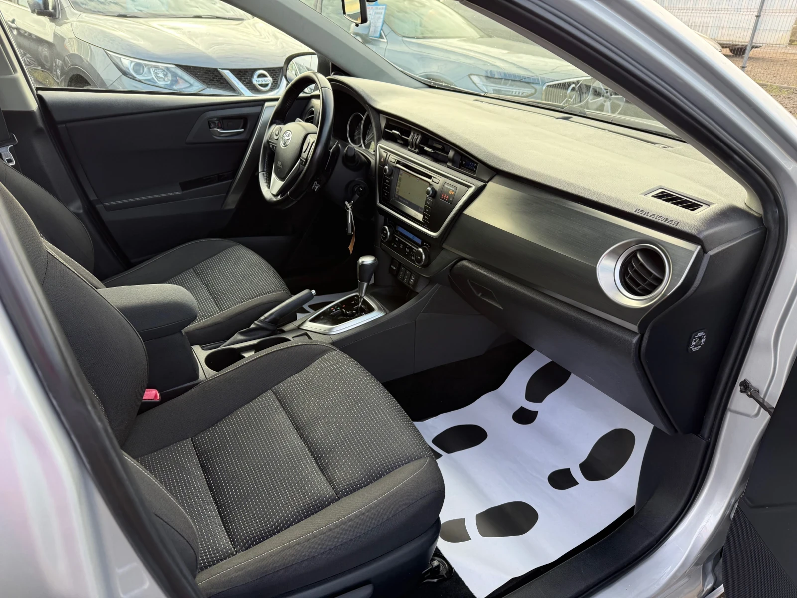 Toyota Auris 1.6i CH 132ks AUTOMAT | Mobile.bg   14